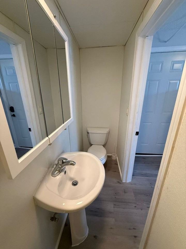 8-10 Allen St - Photo 7 of 14