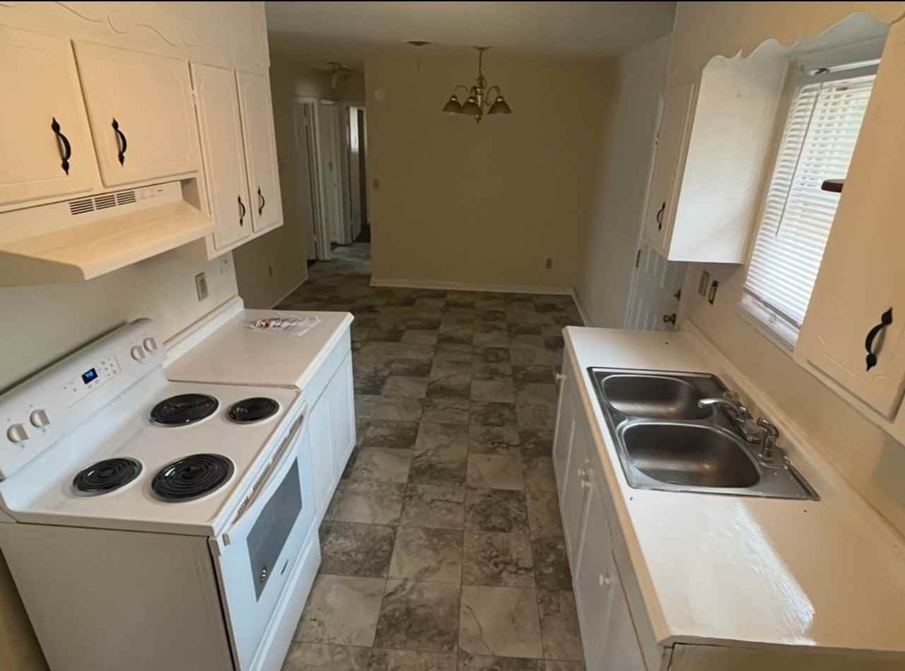 2723 Glenn Hills Ct - Photo 4 of 12