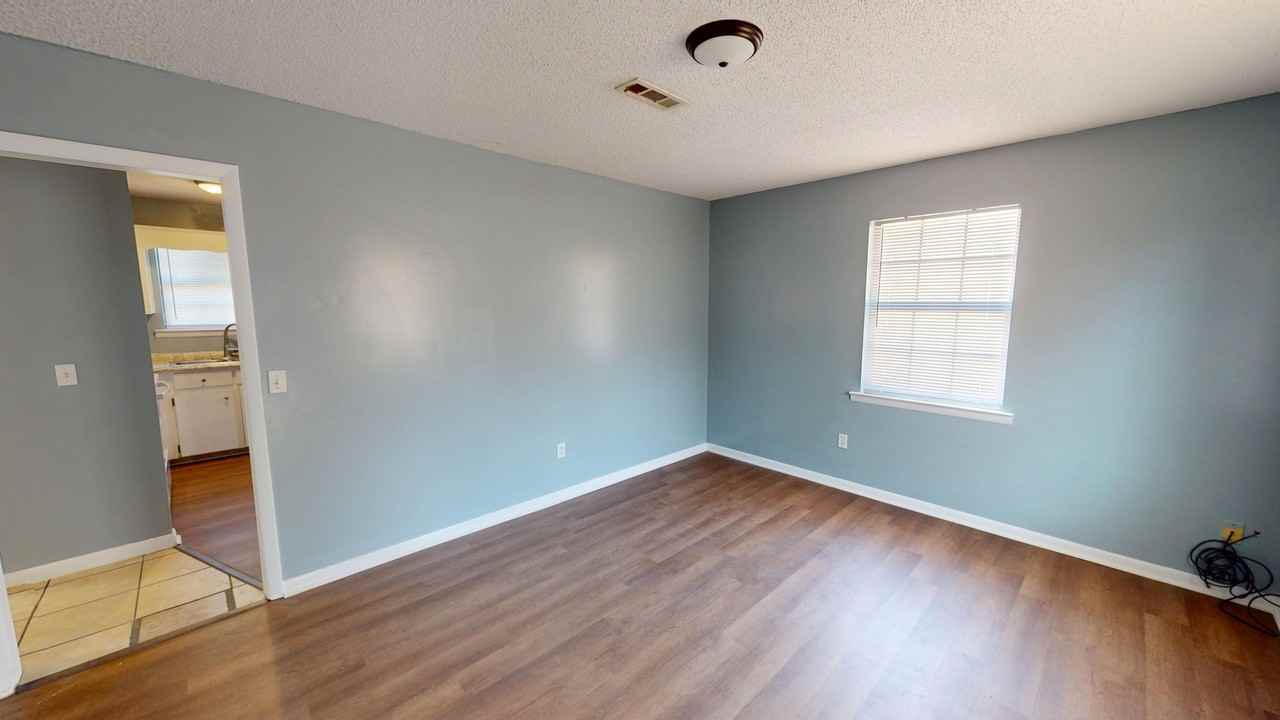 119 Nann St - Photo 4 of 16