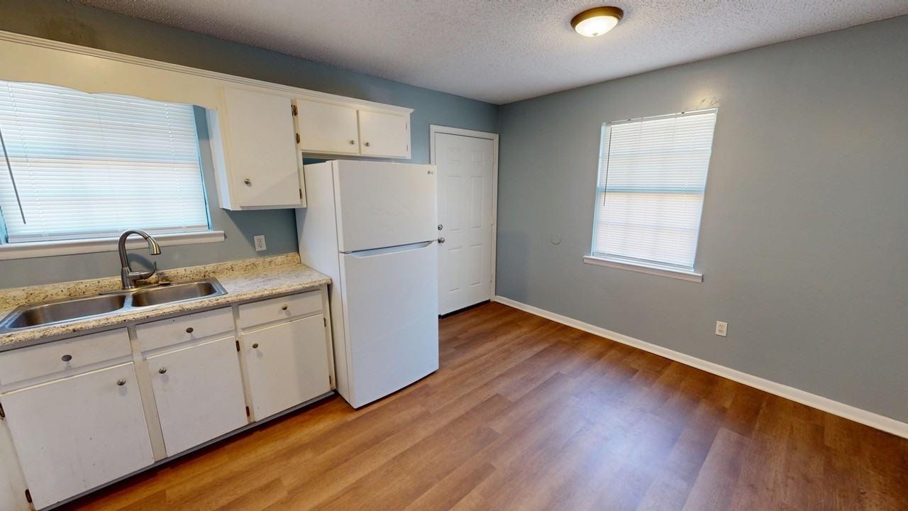 119 Nann St - Photo 5 of 16