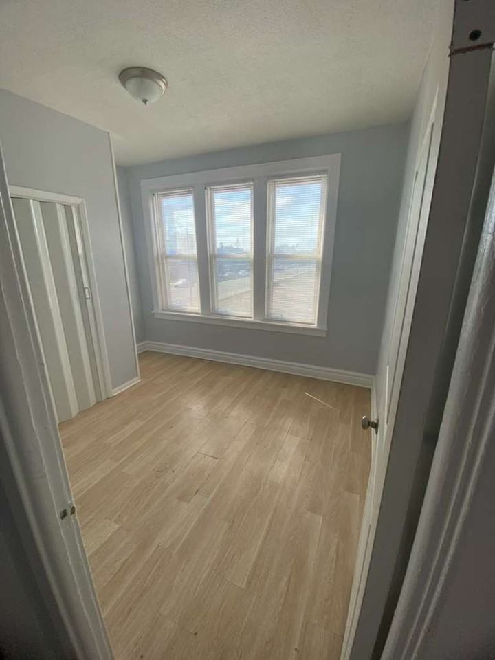 5958 W Roosevelt Rd #4 - Photo 6 of 28