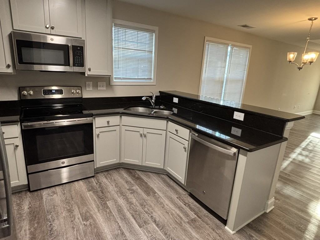 936 West Liberty Street #1 - Photo 5 of 8