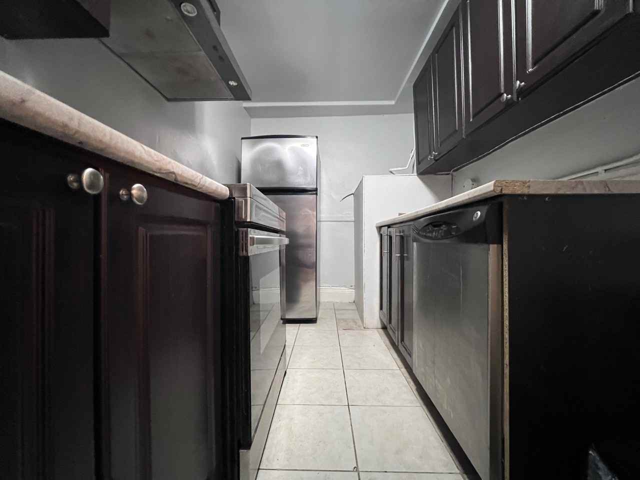 959 Main Street East #1-2BR1WR - Photo 2 of 10