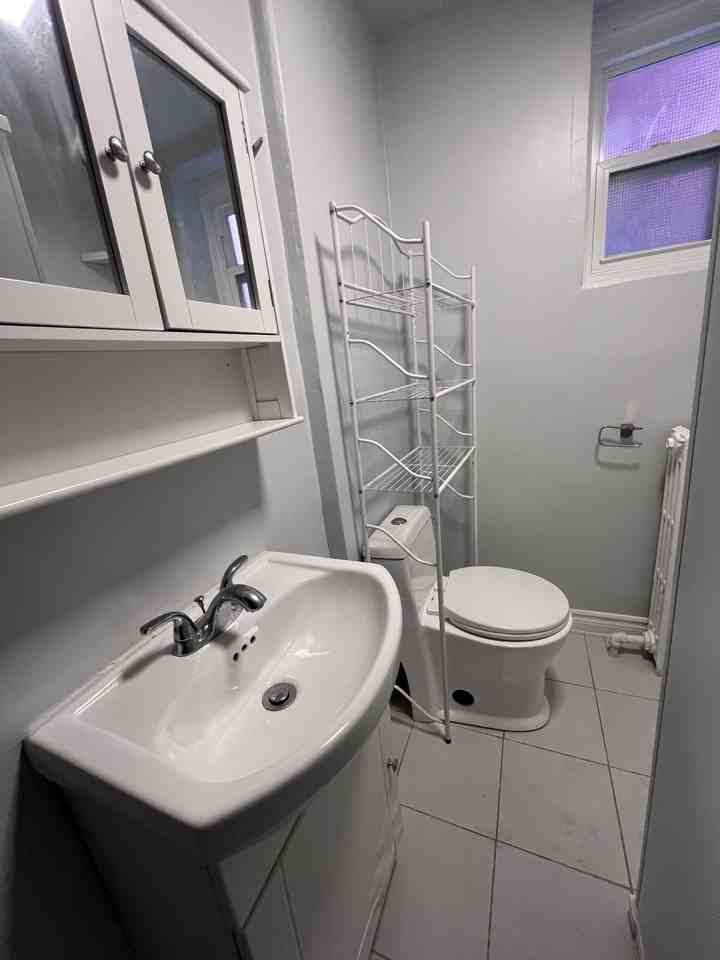 959 Main Street East #1-2BR1WR - Photo 4 of 10