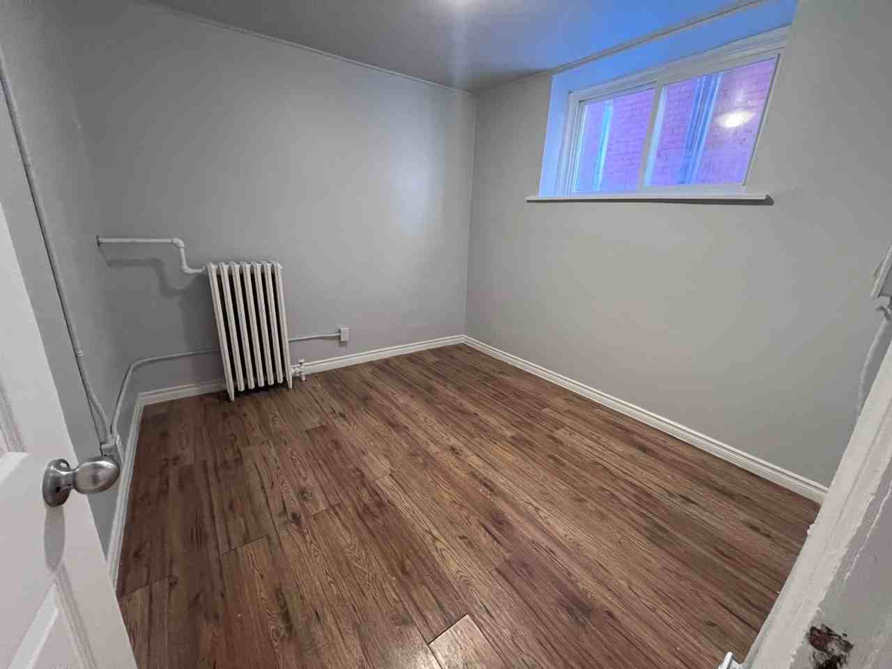 959 Main Street East #1-2BR1WR - Photo 5 of 10