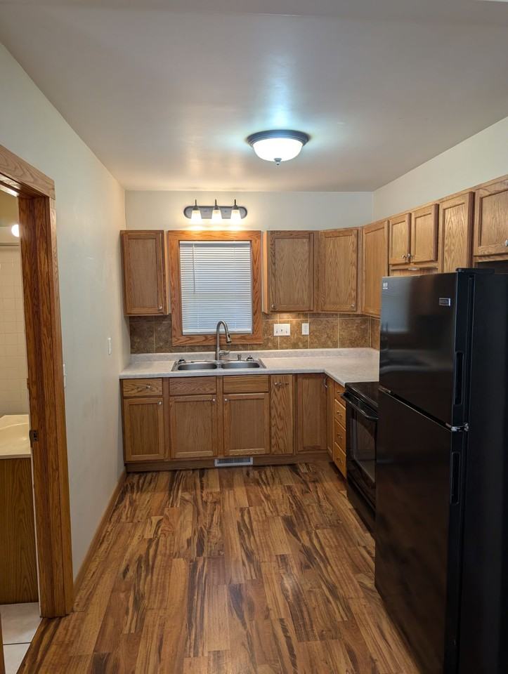 409 2nd Avenue Northwest #1 - Photo 3 of 10