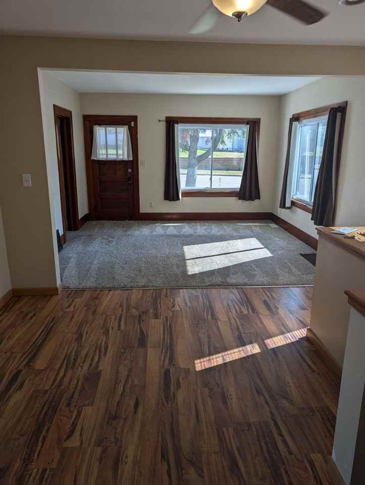 409 2nd Avenue Northwest #1 - Photo 4 of 10