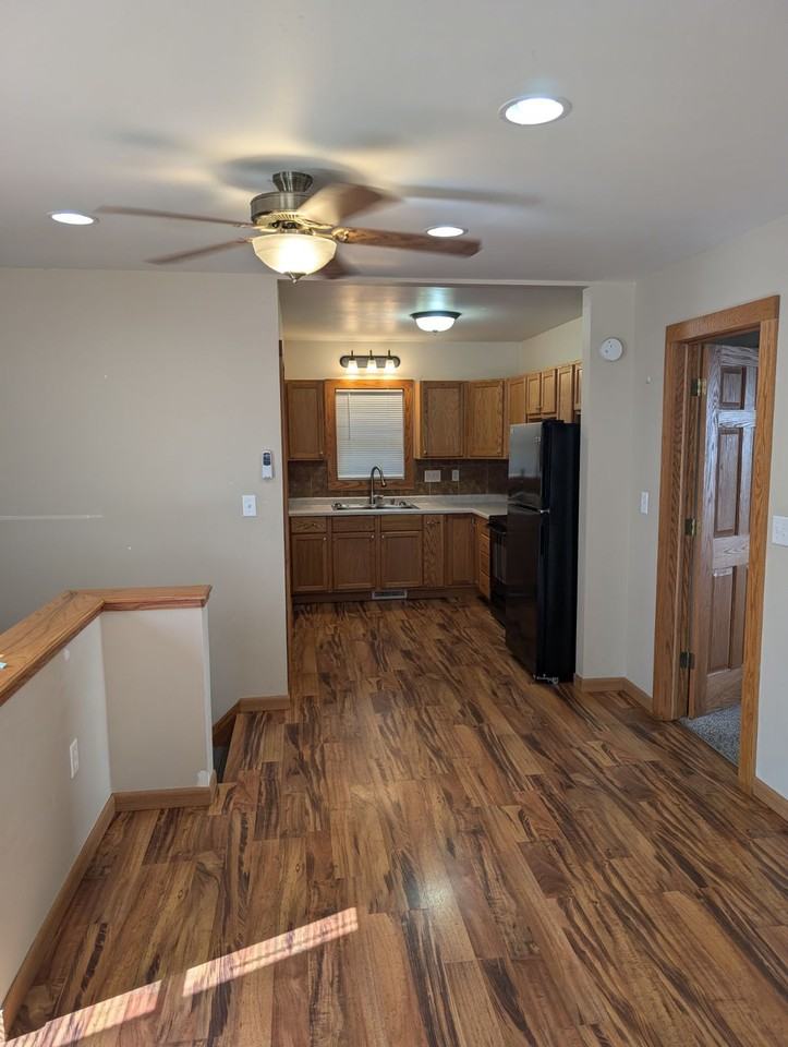 409 2nd Avenue Northwest #1 - Photo 6 of 10