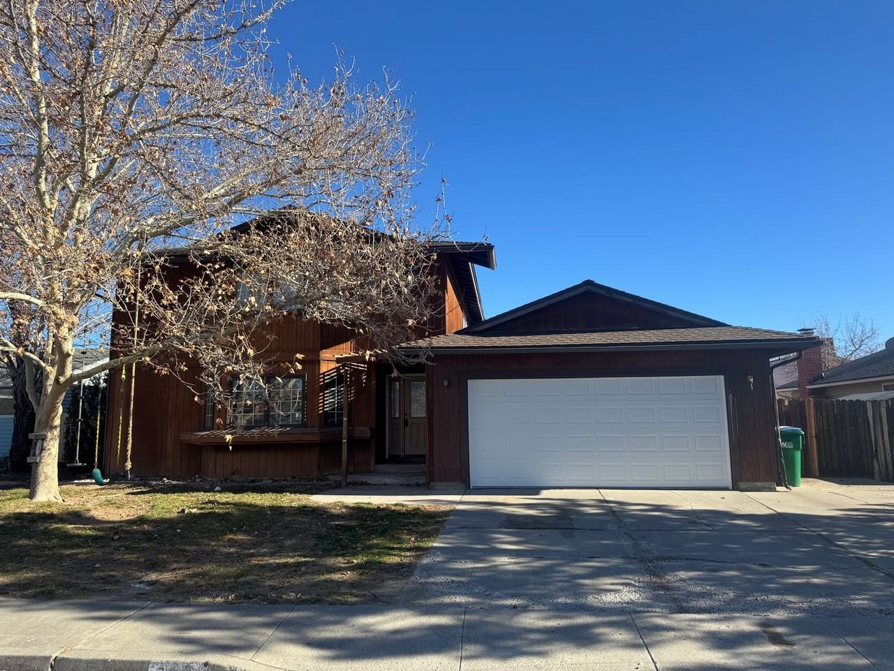 540 Nancy Cir - Photo 2 of 31