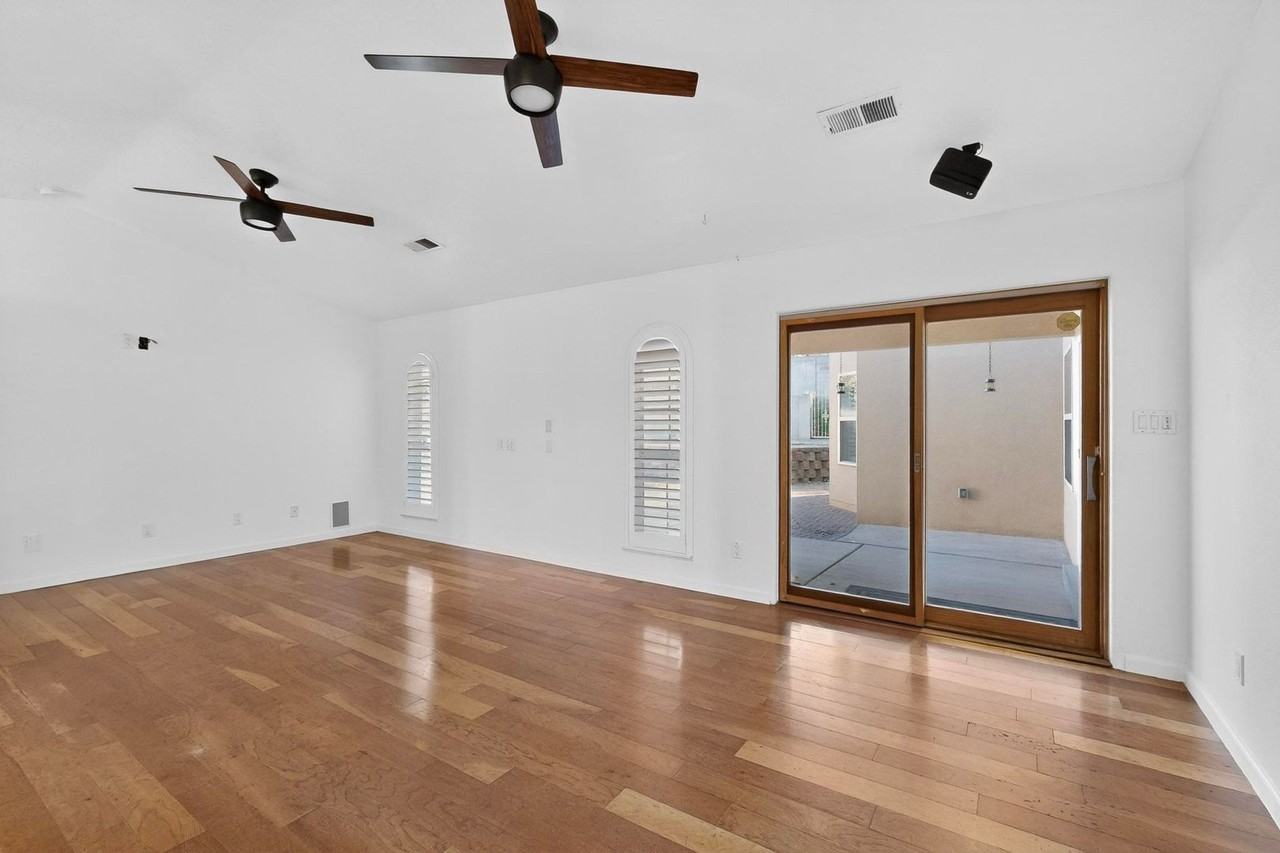 720 Stagecoach Rd Se - Photo 3 of 50