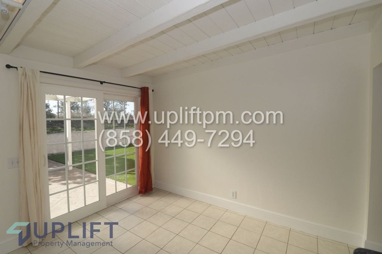 8095 Jade Coast Road - Photo 5 of 21