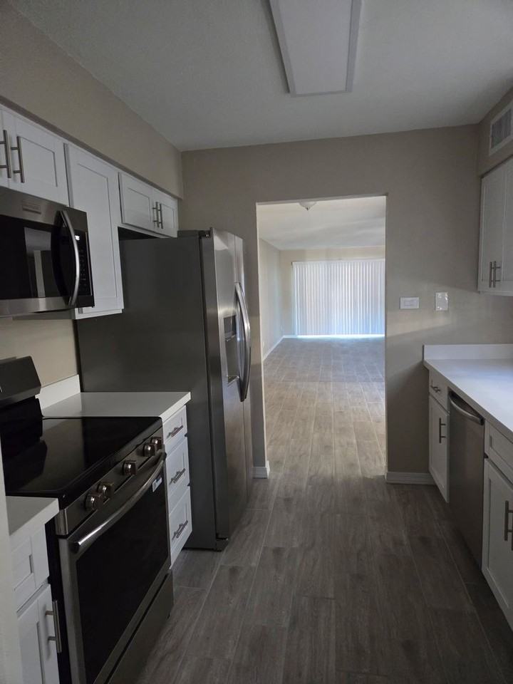 2970 South Country Club Way - Photo 6 of 11