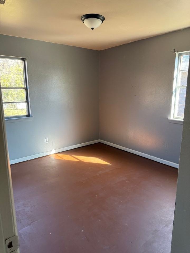 802 Navaho Trl - Photo 5 of 10