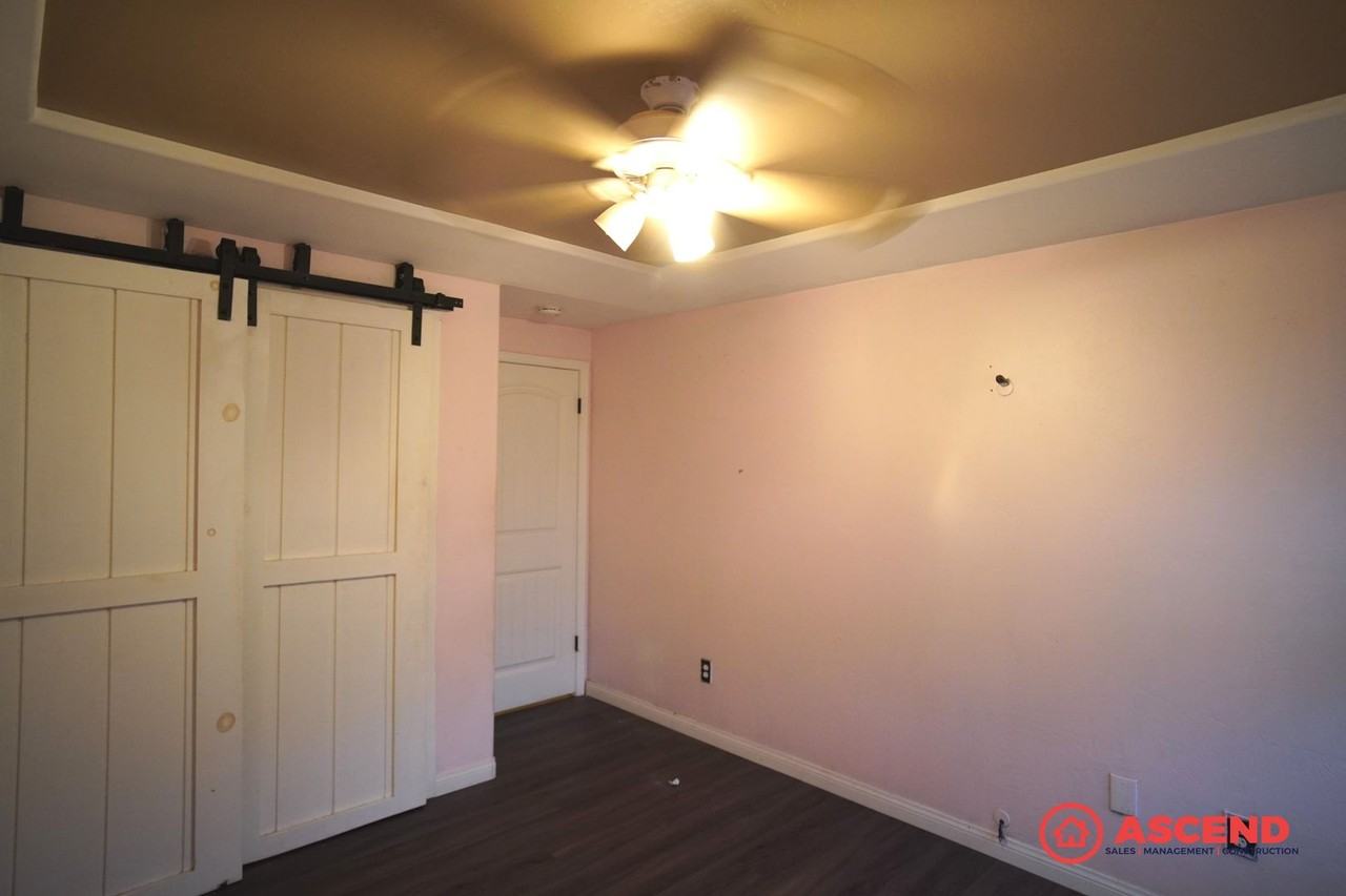 10808 Academy Avenue - Photo 6 of 21