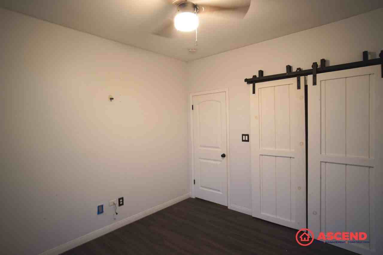 10808 Academy Avenue - Photo 7 of 21