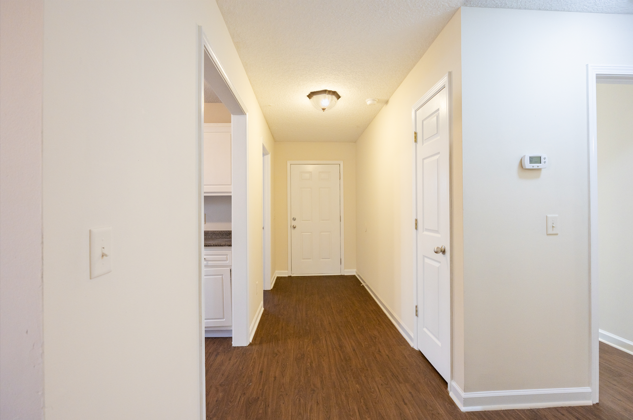 101 Lindsay Court - Photo 3 of 12