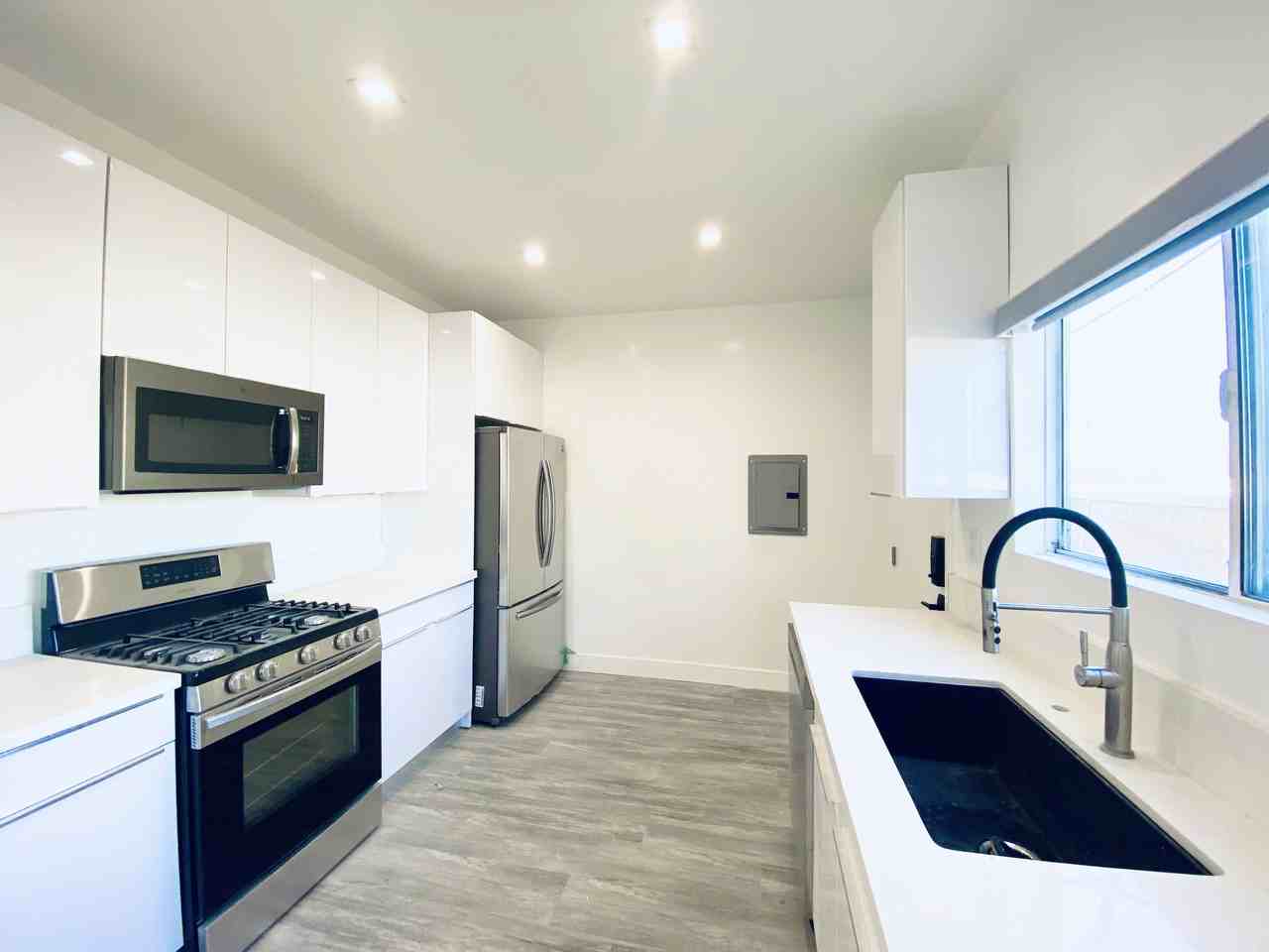 627 Brittania Street #629 - Photo 4 of 47