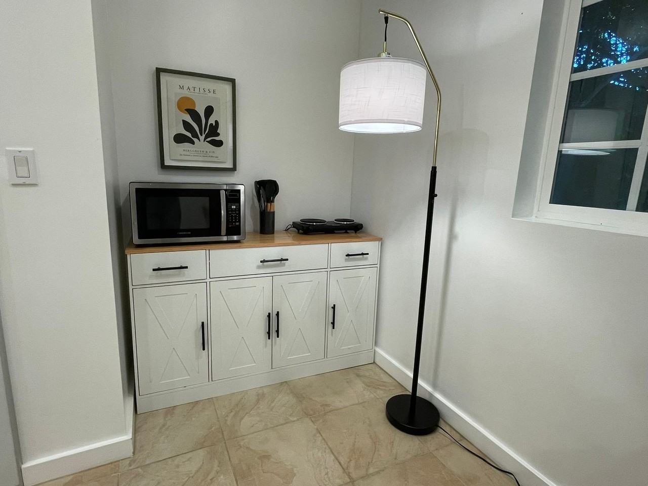 245 N Wetherly Dr - Photo 6 of 11