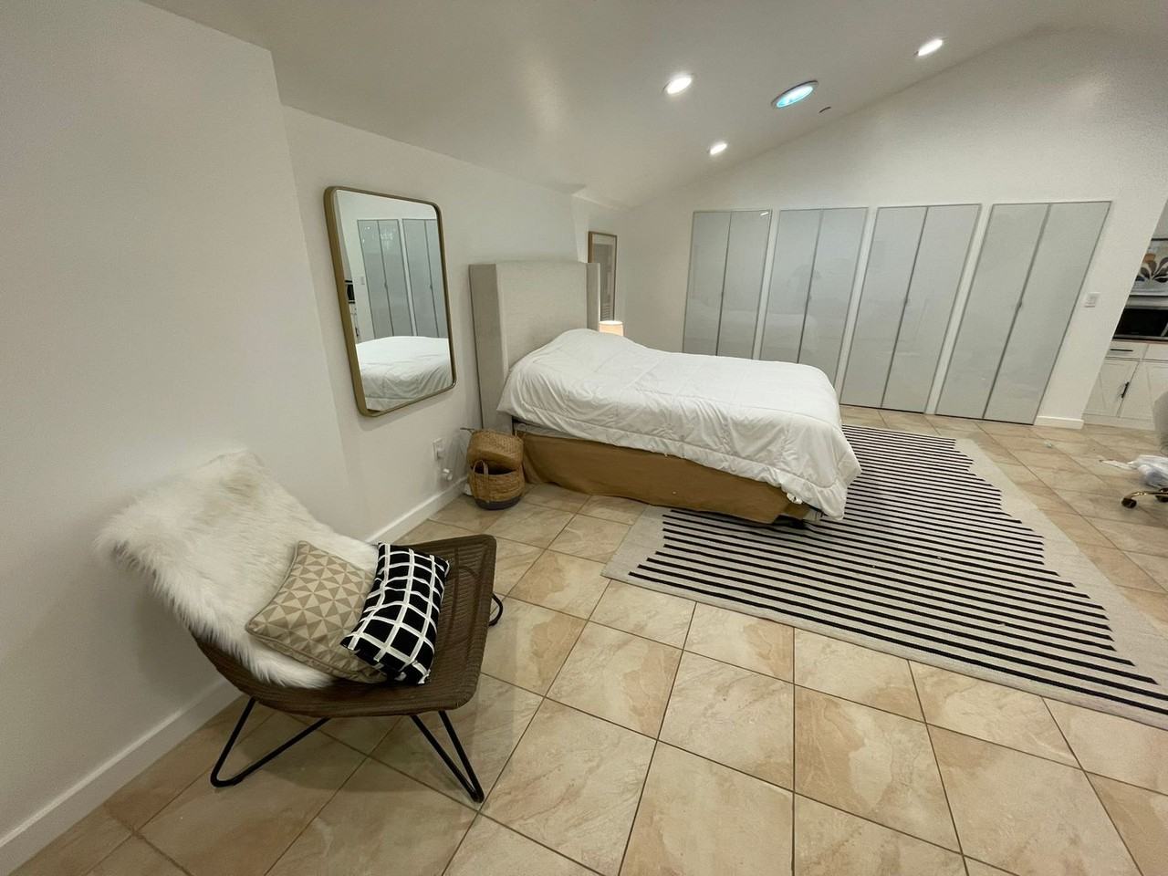 245 N Wetherly Dr - Photo 7 of 11