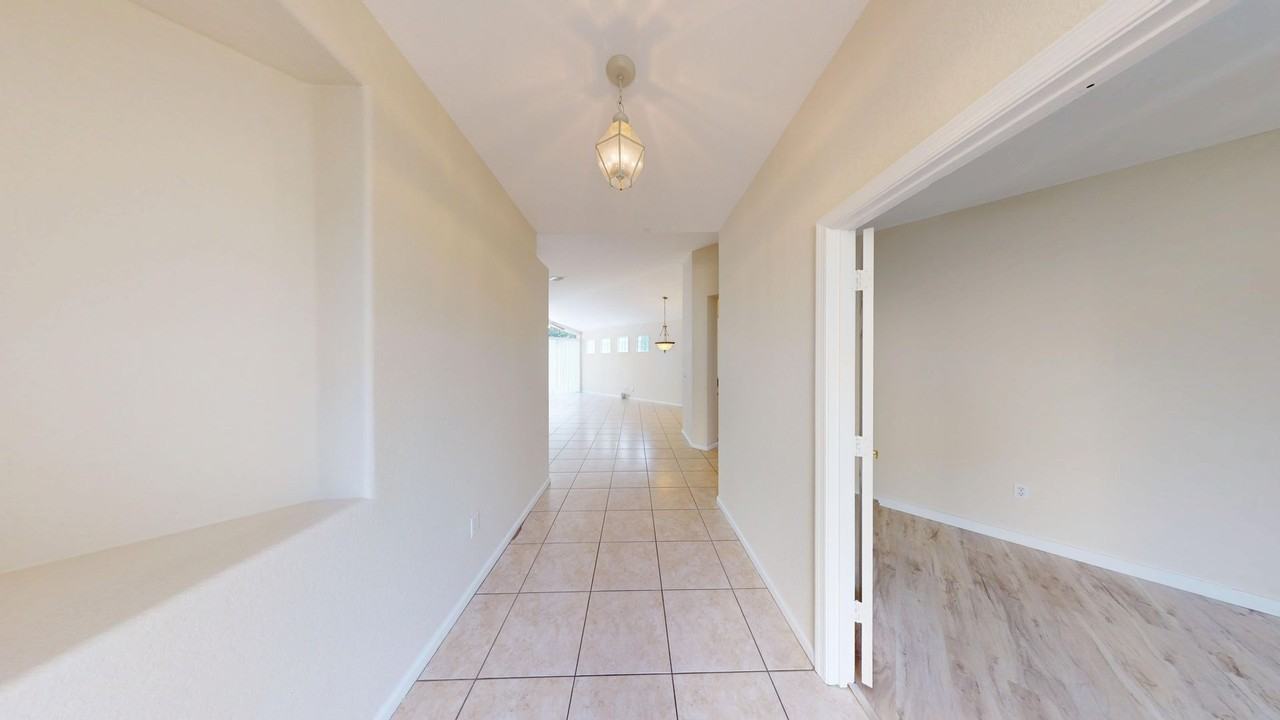 9710 Wyeth Ct - Photo 5 of 39