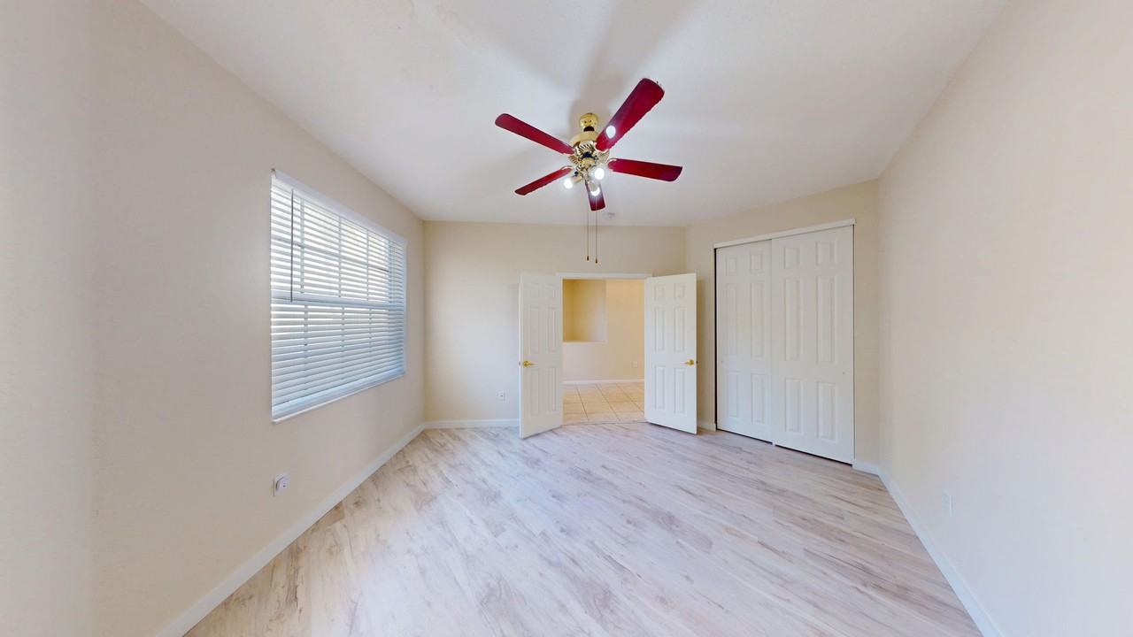 9710 Wyeth Ct - Photo 6 of 39