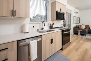 6021 Orchard St W - Photo 1 of 1