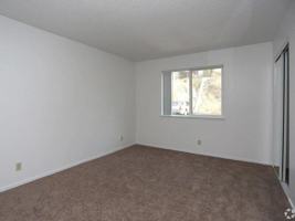 featured image of 126 W Berryhill Dr