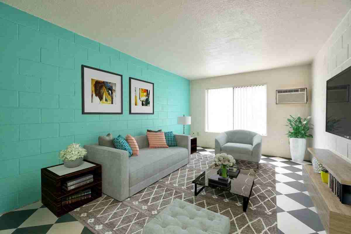 500 E 13th St - Photo 2 of 35