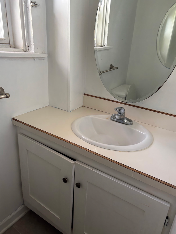 912 Pleasant Street - Photo 3 of 10