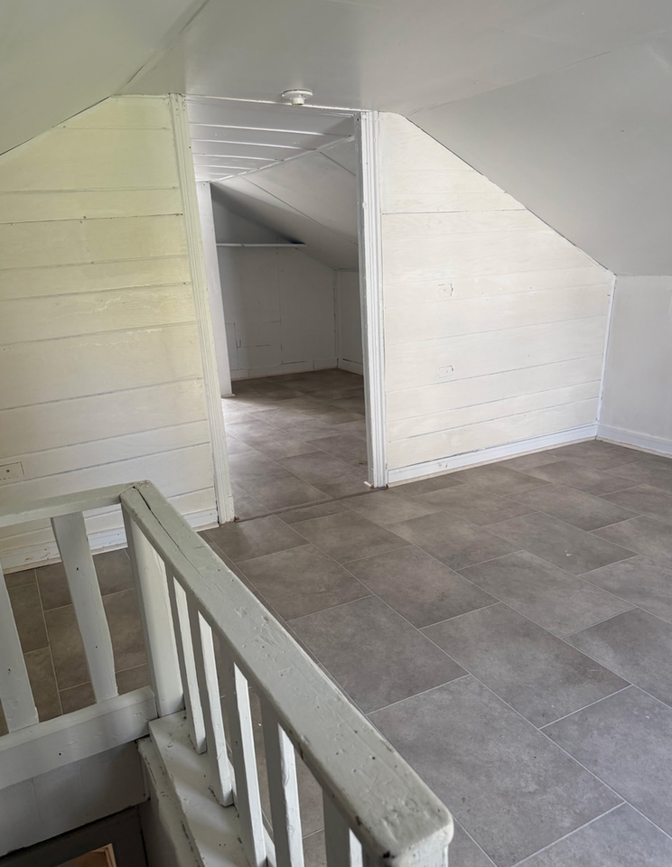 912 Pleasant Street - Photo 7 of 10