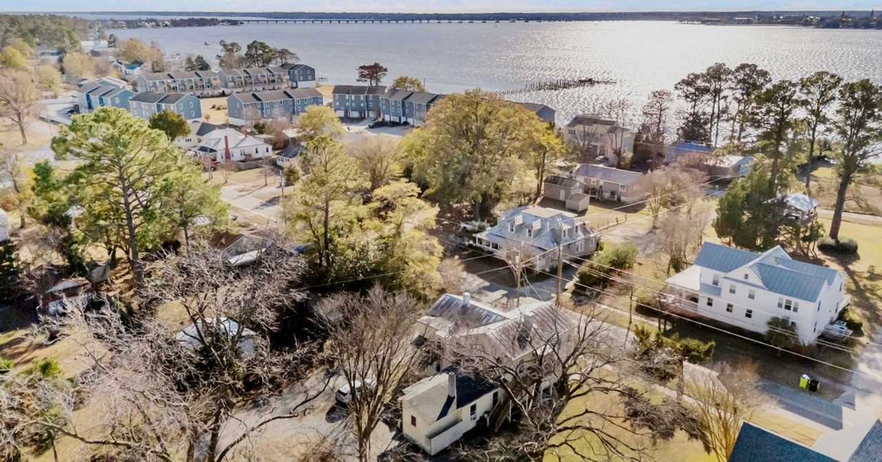 802 N B St #2 - Photo 3 of 17