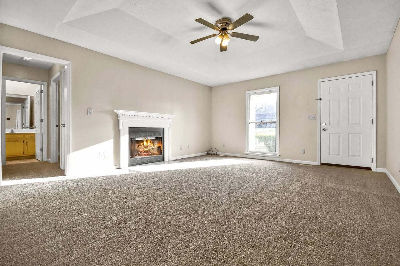 3416 Clearwater Drive - Photo 4 of 20