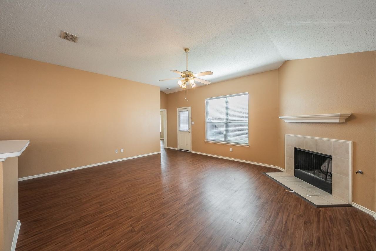 11216 Boulder Ridge Drive - Photo 3 of 32