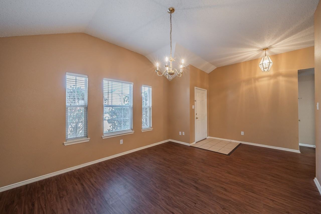 11216 Boulder Ridge Drive - Photo 6 of 32