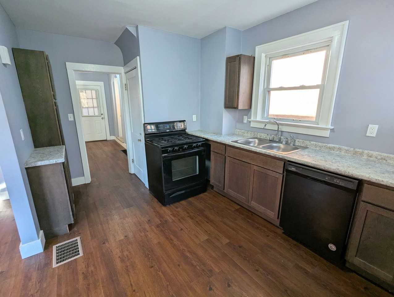 575 Neeb Street - Photo 3 of 19