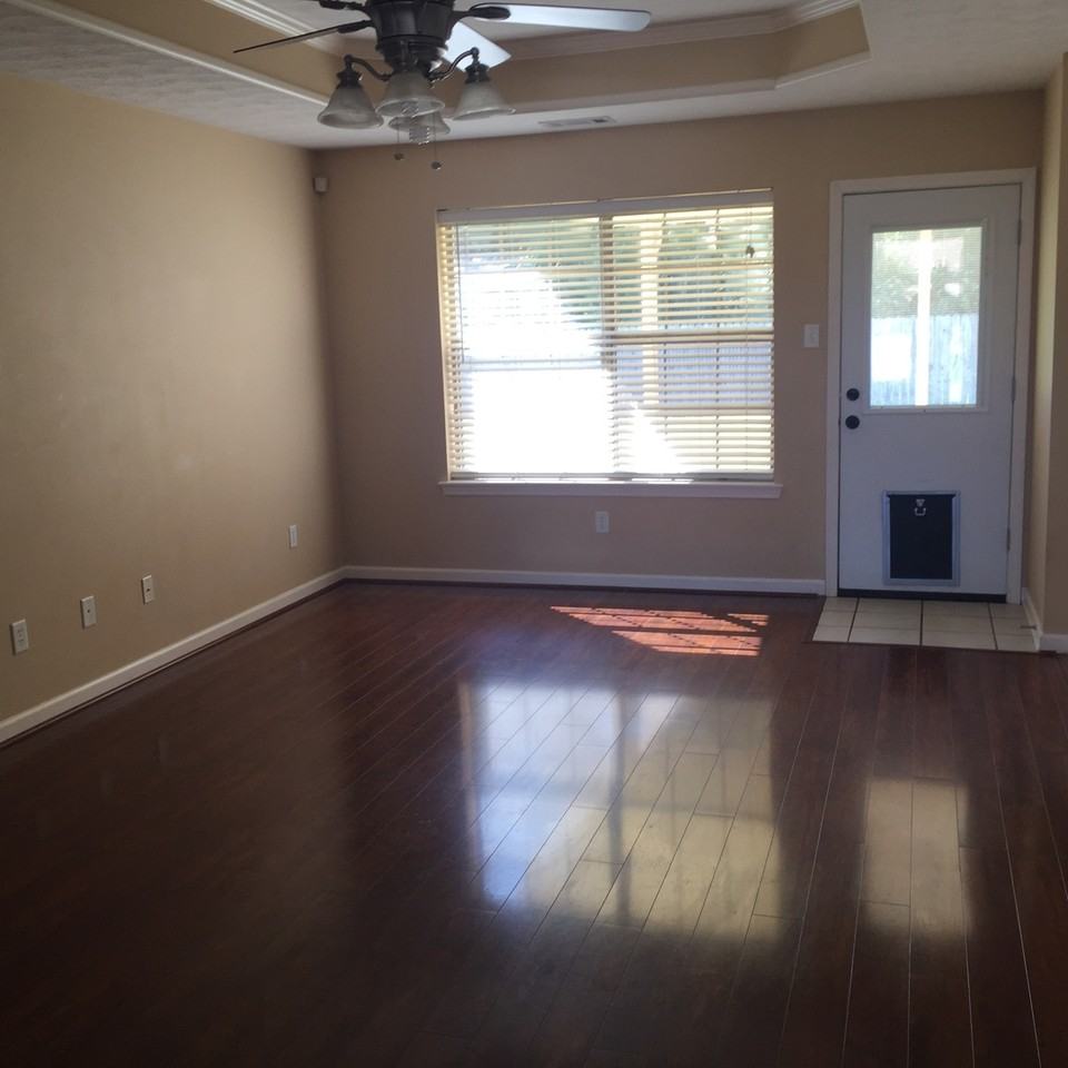 50 Plaza Boulevard - Photo 2 of 13