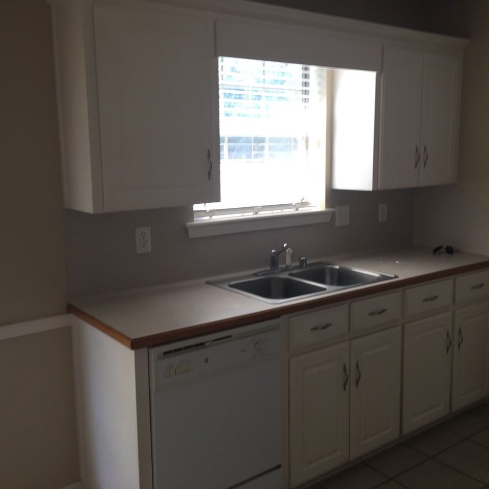 50 Plaza Boulevard - Photo 4 of 13