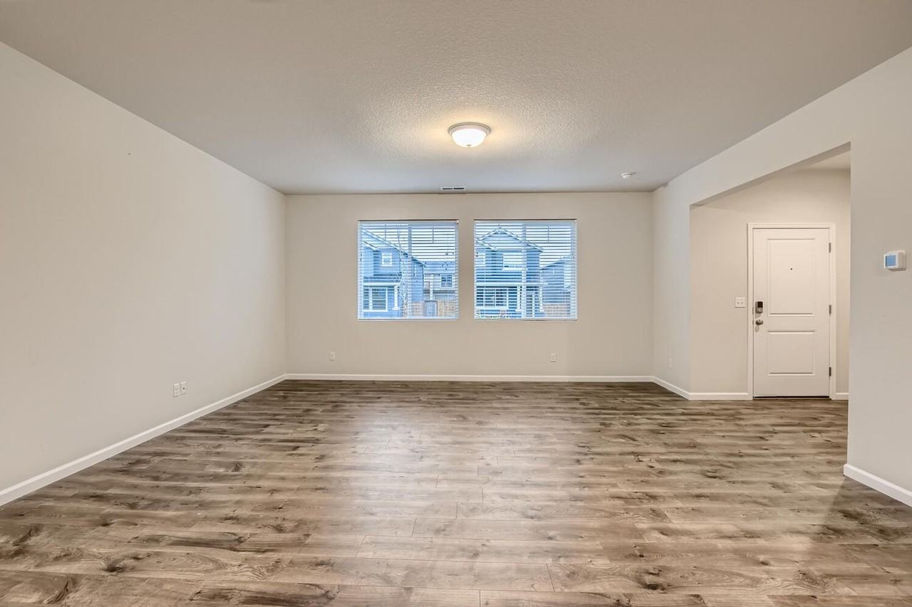 2266 Southeast 14th Alley - Photo 4 of 27