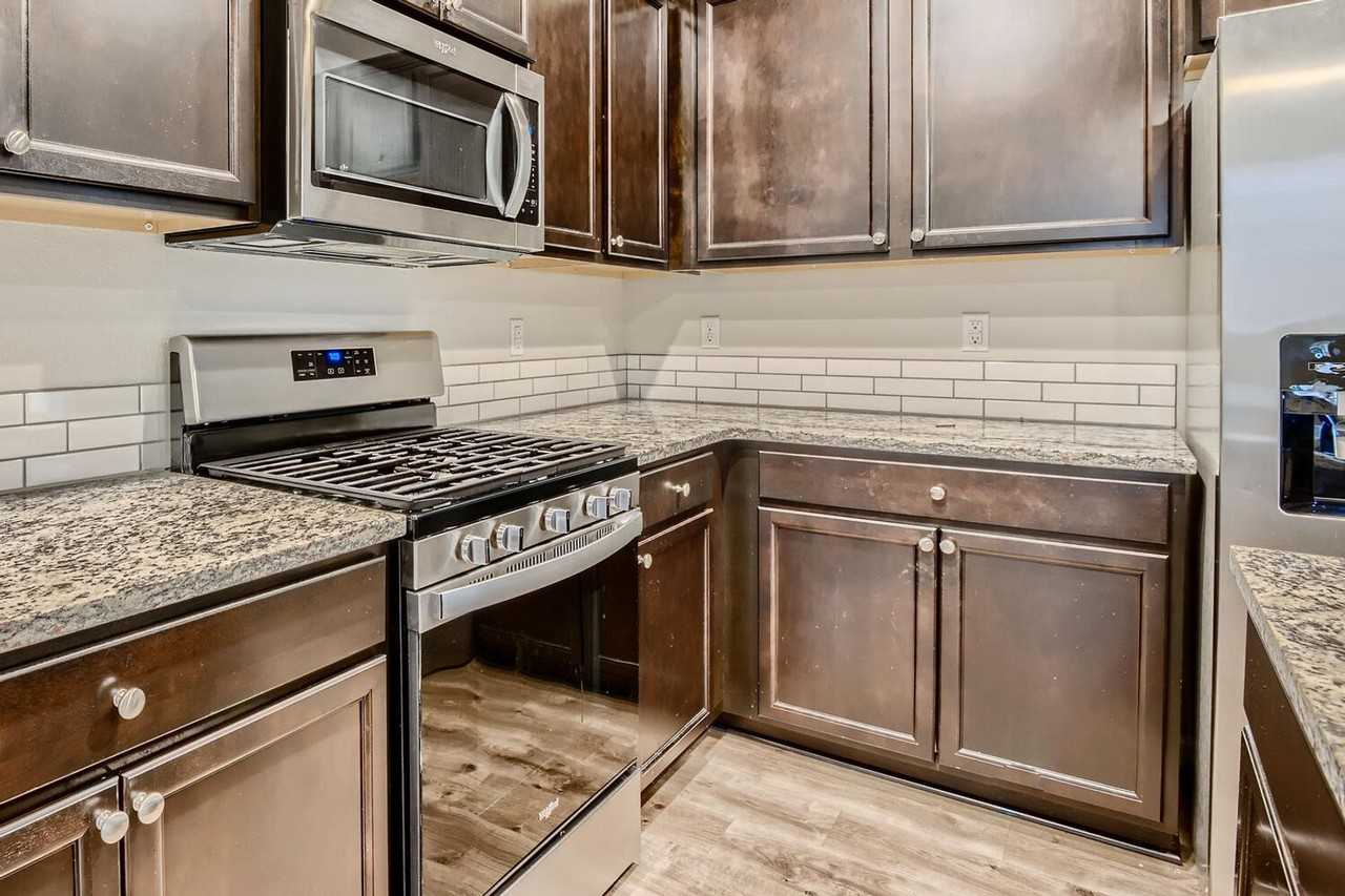 2266 Southeast 14th Alley - Photo 7 of 27