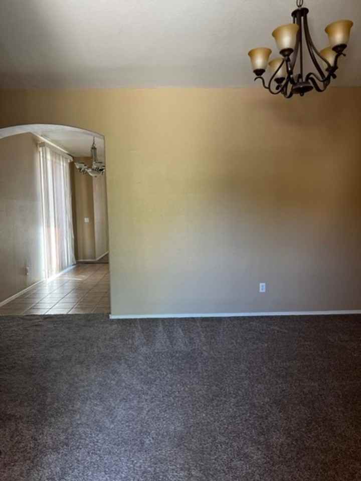 4106 S Mariposa Dr - Photo 2 of 12