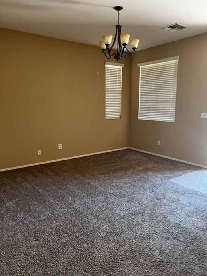 4106 S Mariposa Dr - Photo 3 of 12