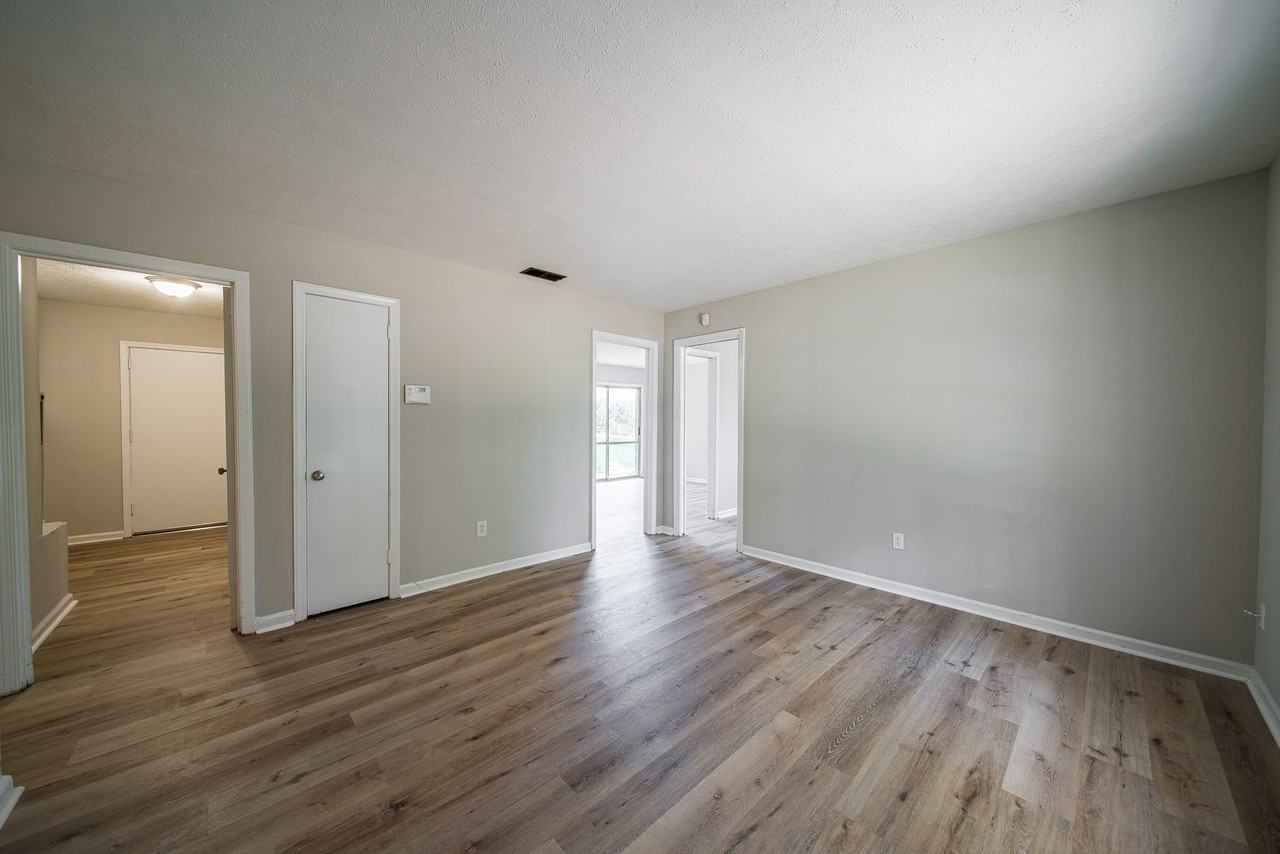 3826 Ukraine Dr - Photo 5 of 20