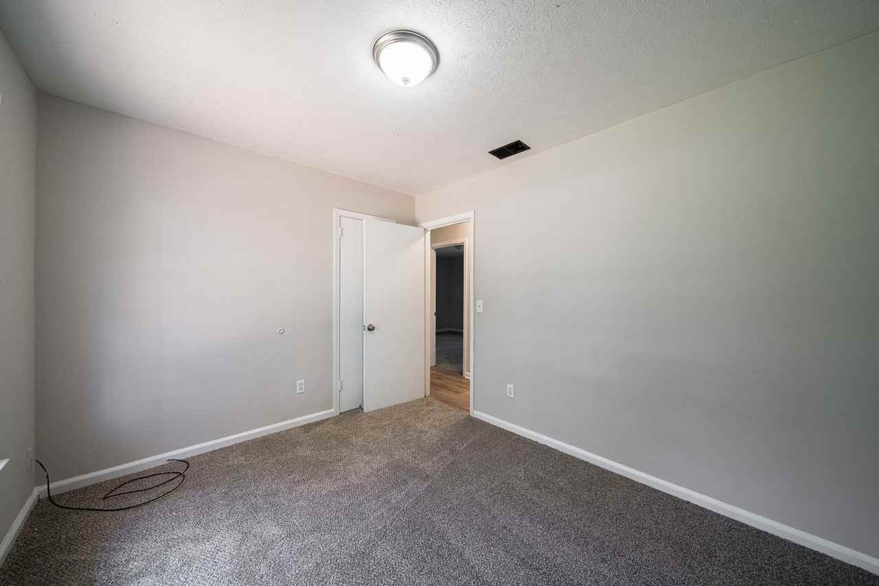 3826 Ukraine Dr - Photo 7 of 20