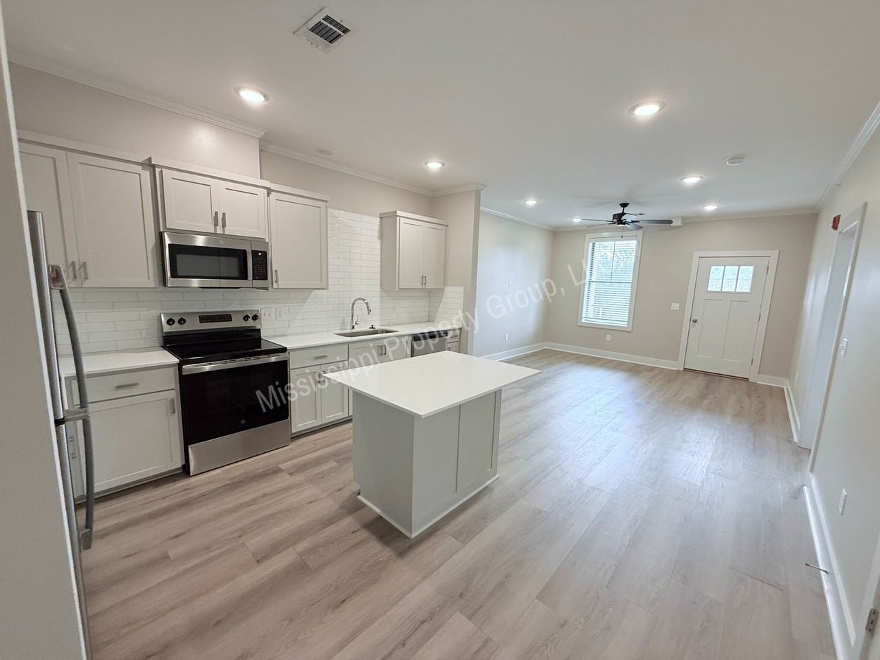 Savannah Flats - Photo 3 of 3