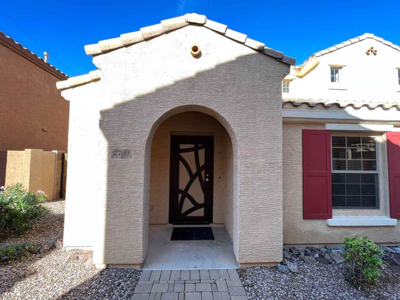 2709 E Bart St - Photo 5 of 48