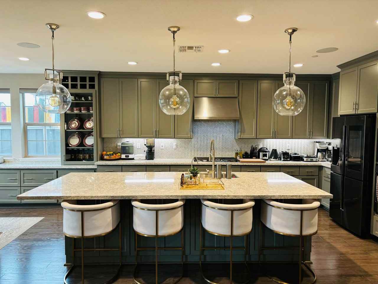 1089 S Dana Ct - Photo 4 of 36