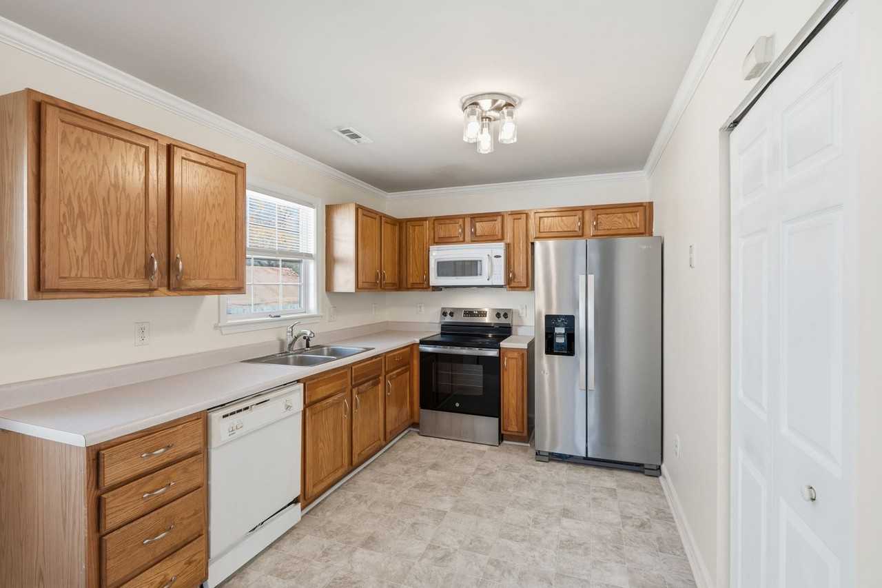 4412 Archibald Way - Photo 6 of 22