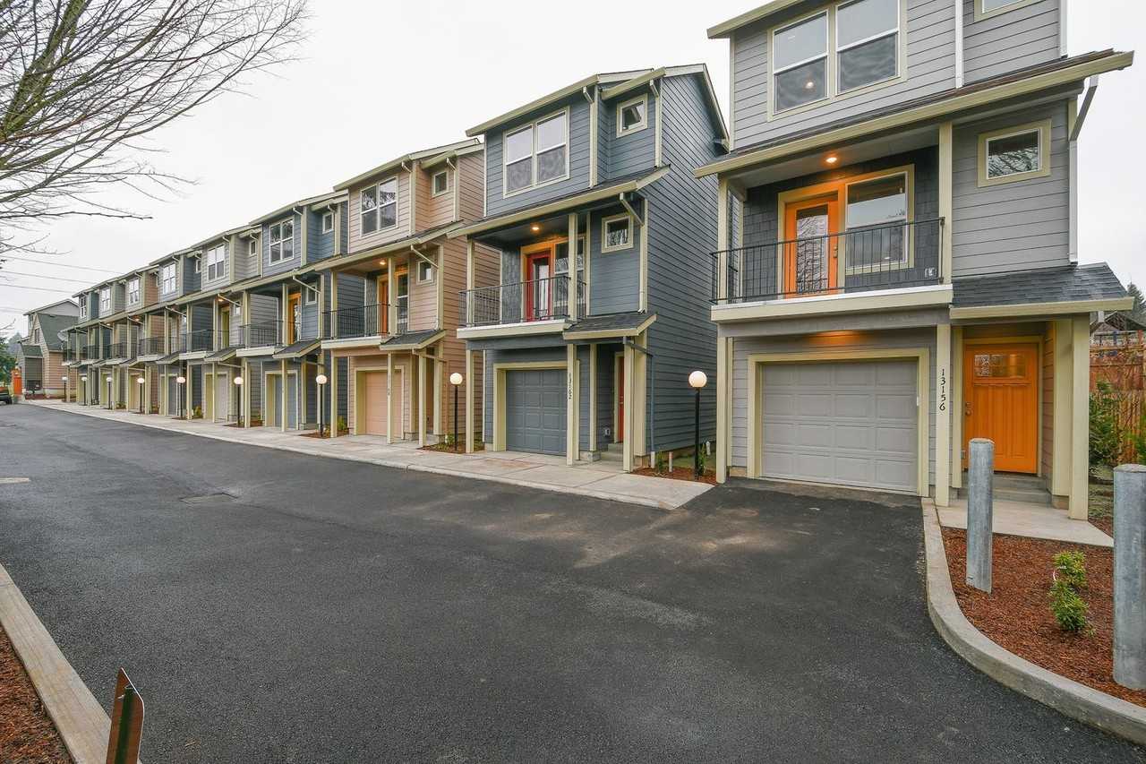 13180 Ne Glisan St - Photo 3 of 50