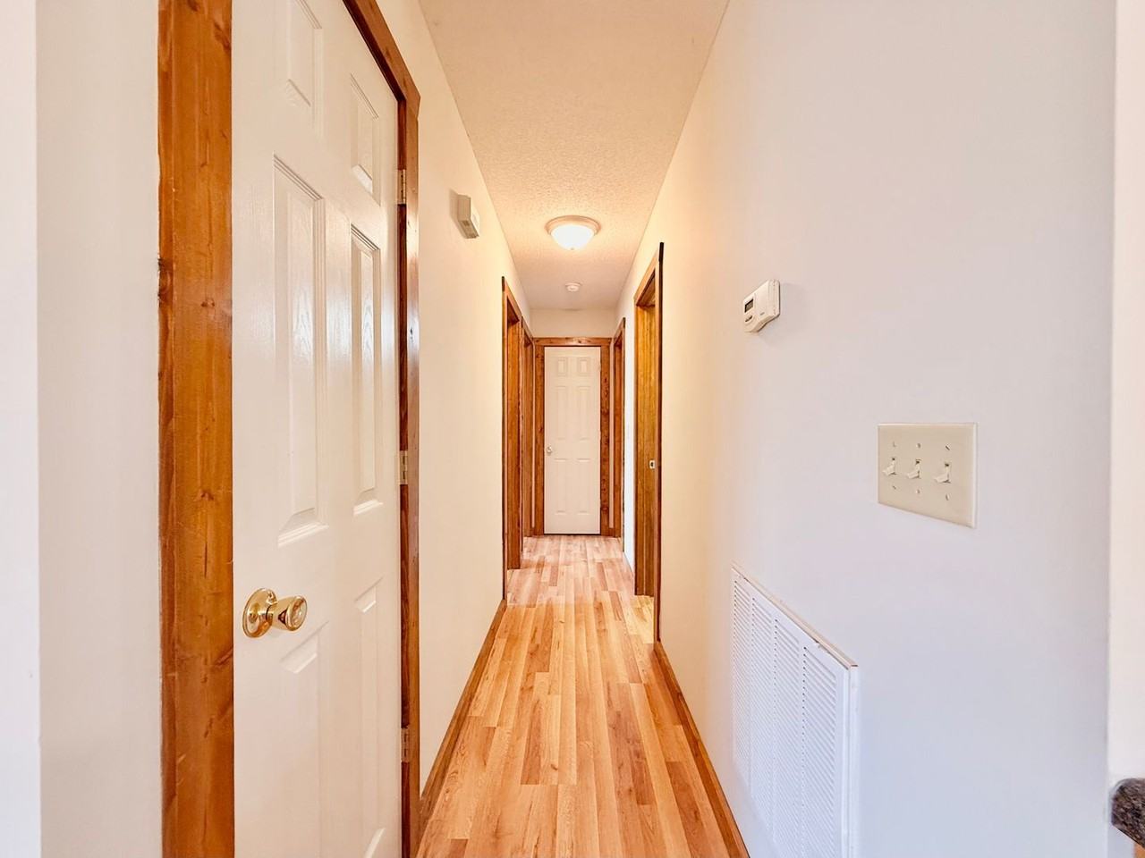 502 Leeds Ln - Photo 7 of 15