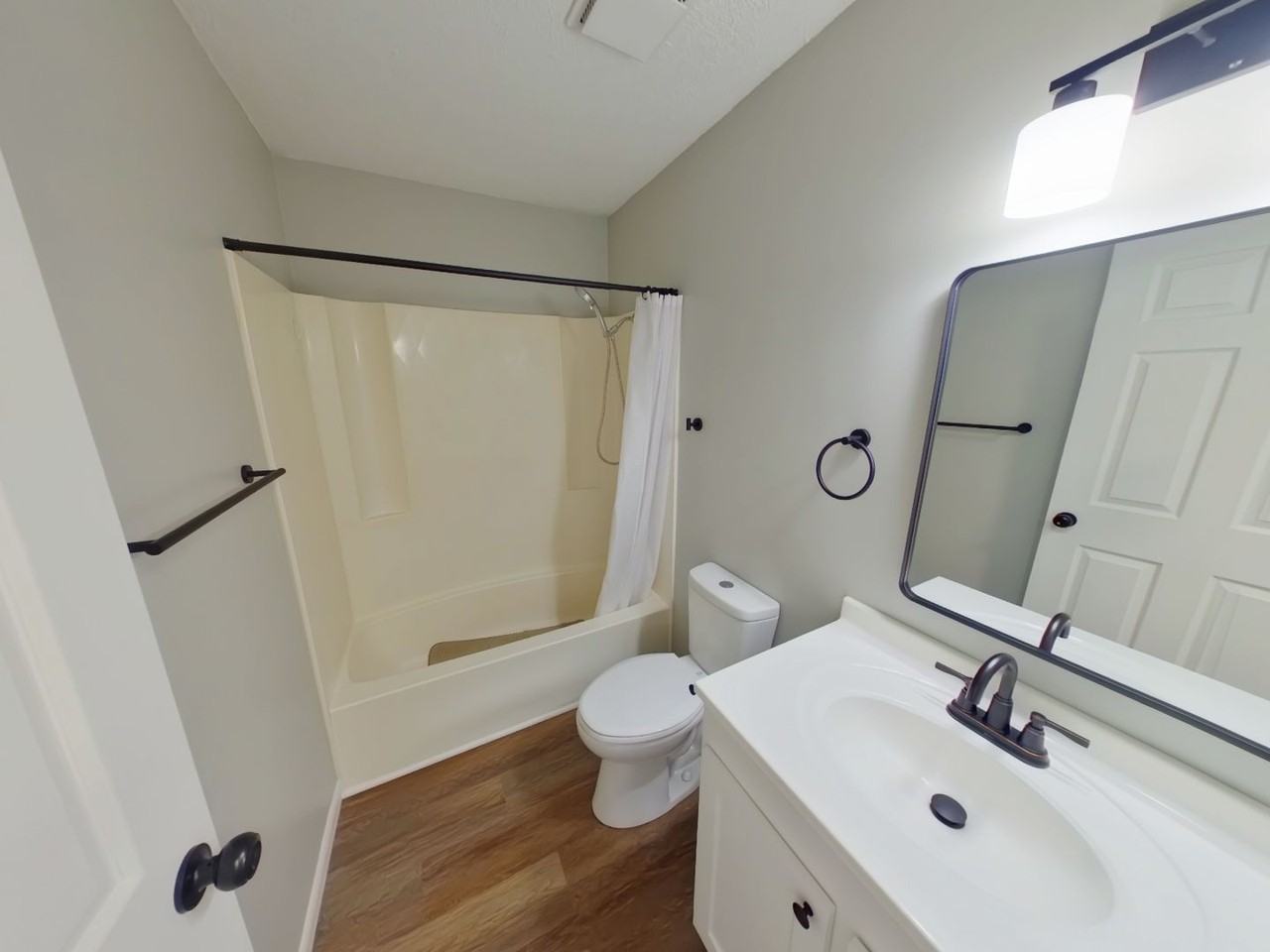 254 N Acadia Ave #1 - Photo 6 of 7